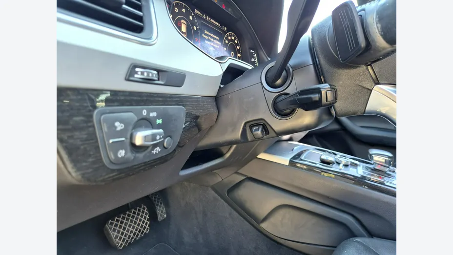 AUDI Q7 -