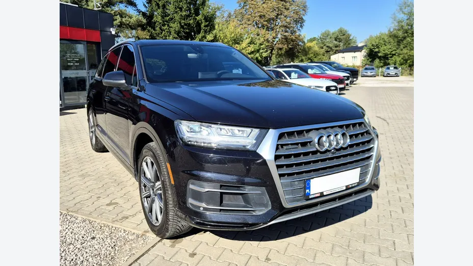 AUDI Q7 -