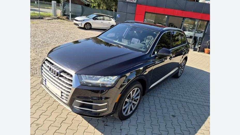 AUDI Q7 -