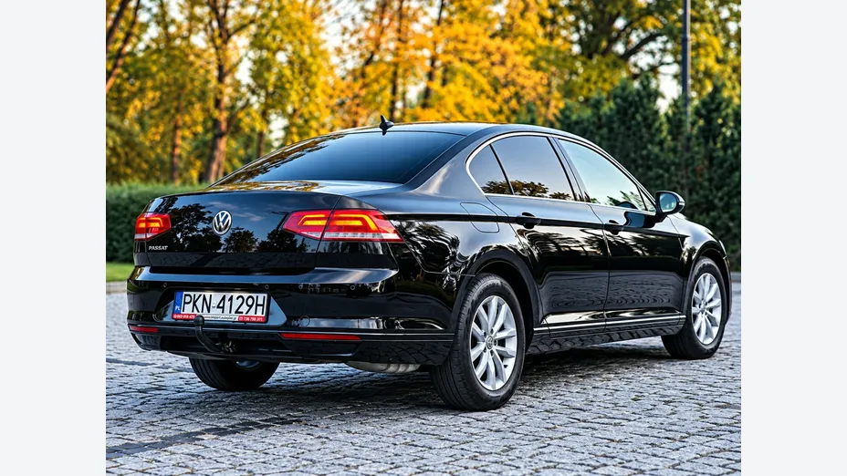 VOLKSWAGEN Passat -