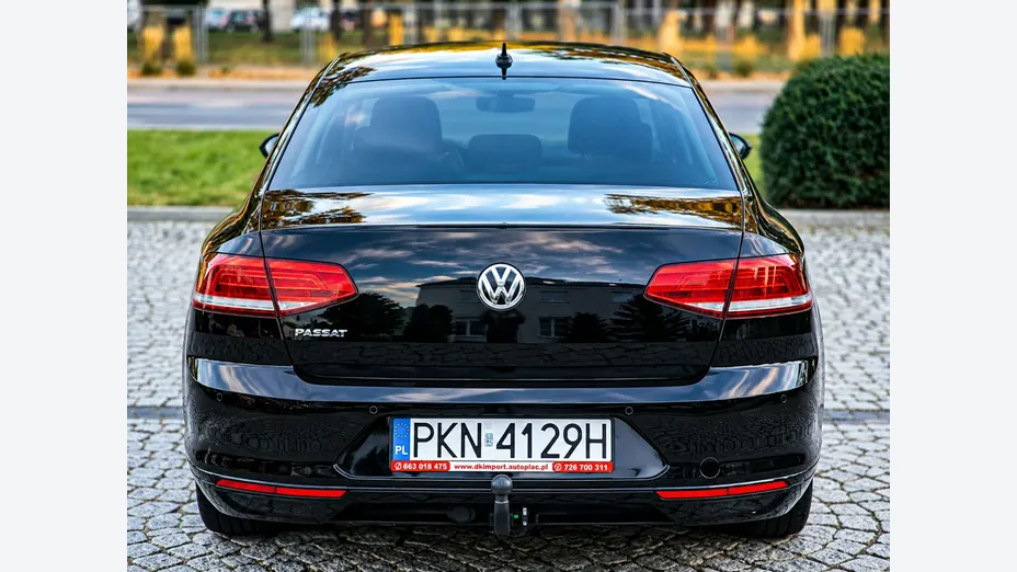 VOLKSWAGEN Passat -