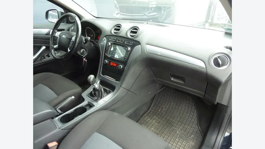 FORD Mondeo -