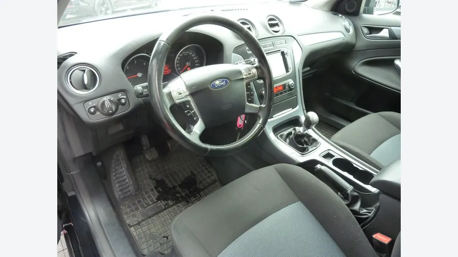 FORD Mondeo -
