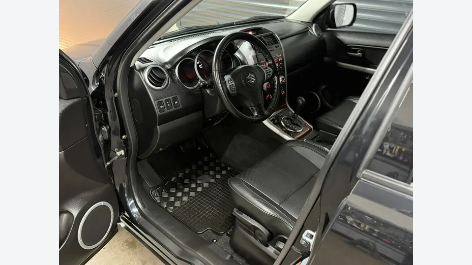 SUZUKI Grand Vitara -