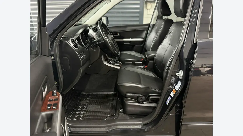 SUZUKI Grand Vitara -