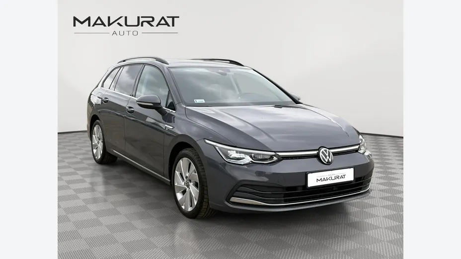 VOLKSWAGEN Golf -