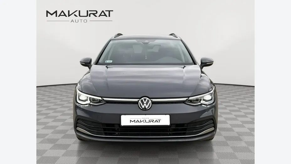 VOLKSWAGEN Golf -