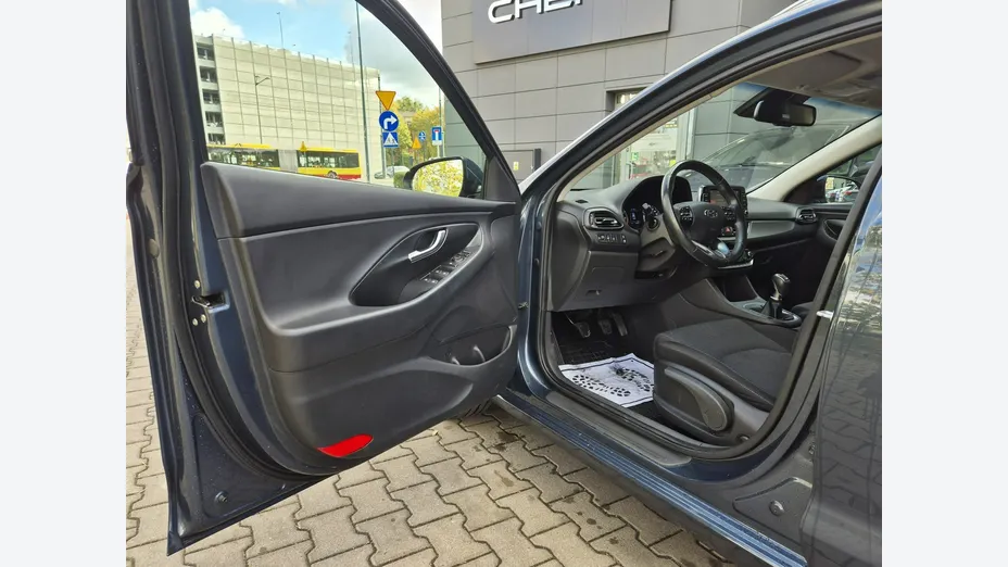HYUNDAI i30 -