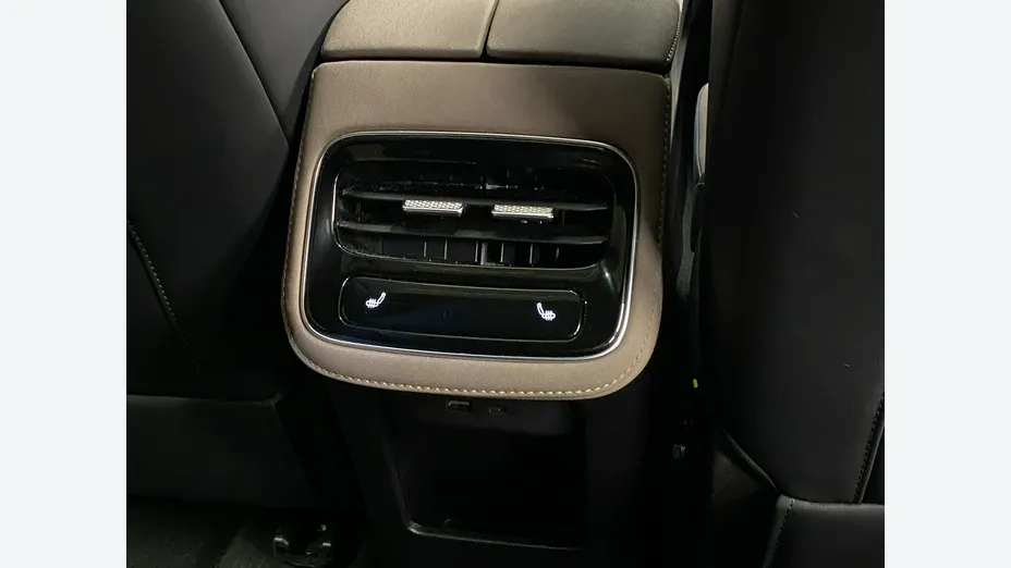 CHERY Tiggo 8 -