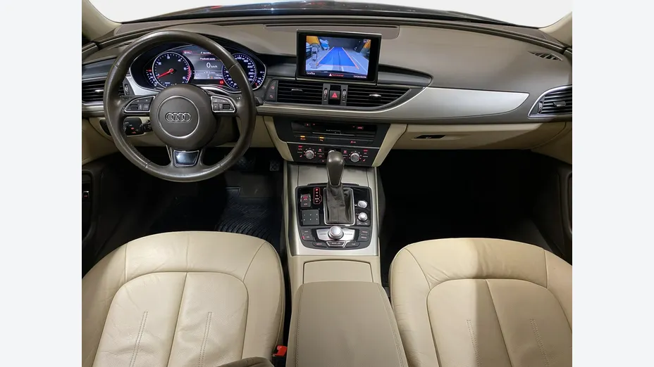 AUDI A6 -