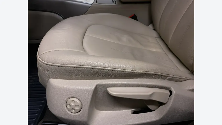 AUDI A6 -