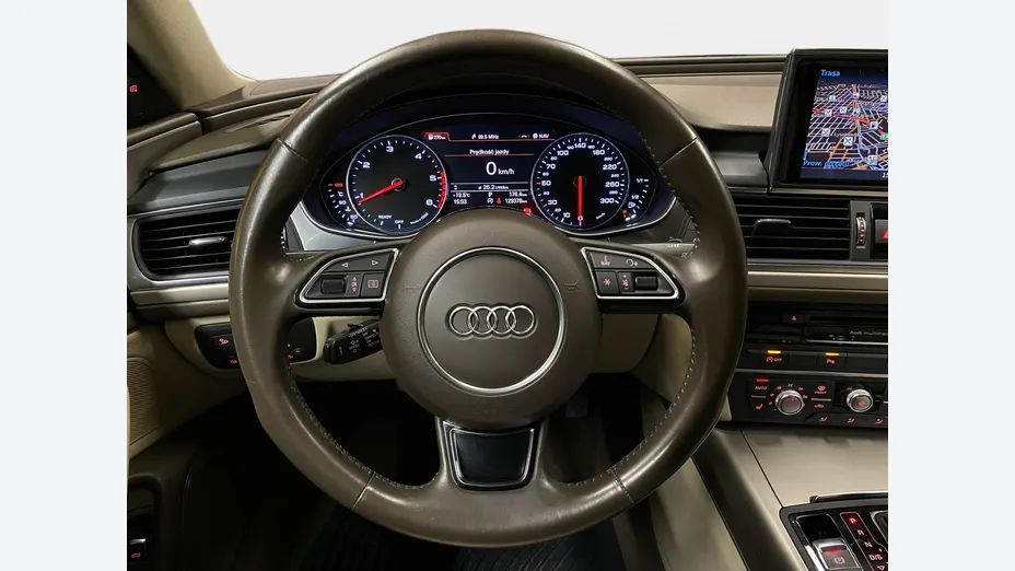 AUDI A6 -