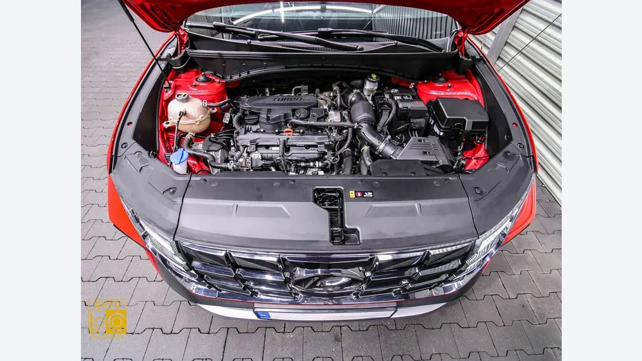 HYUNDAI Tucson -