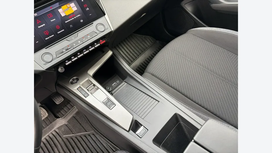 PEUGEOT 308 -