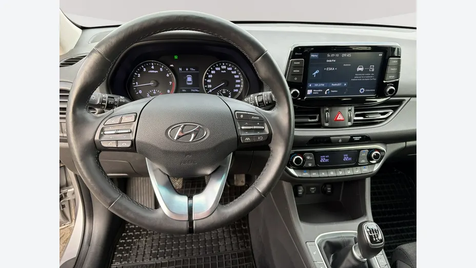 HYUNDAI i30 -