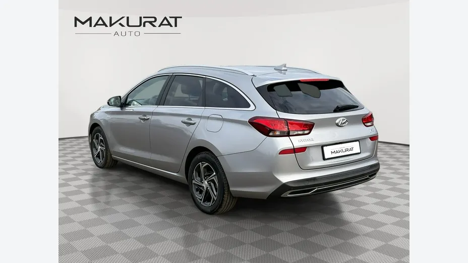 HYUNDAI i30 -