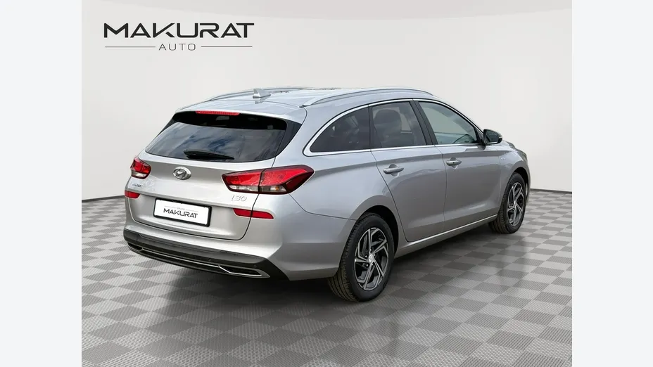 HYUNDAI i30 -