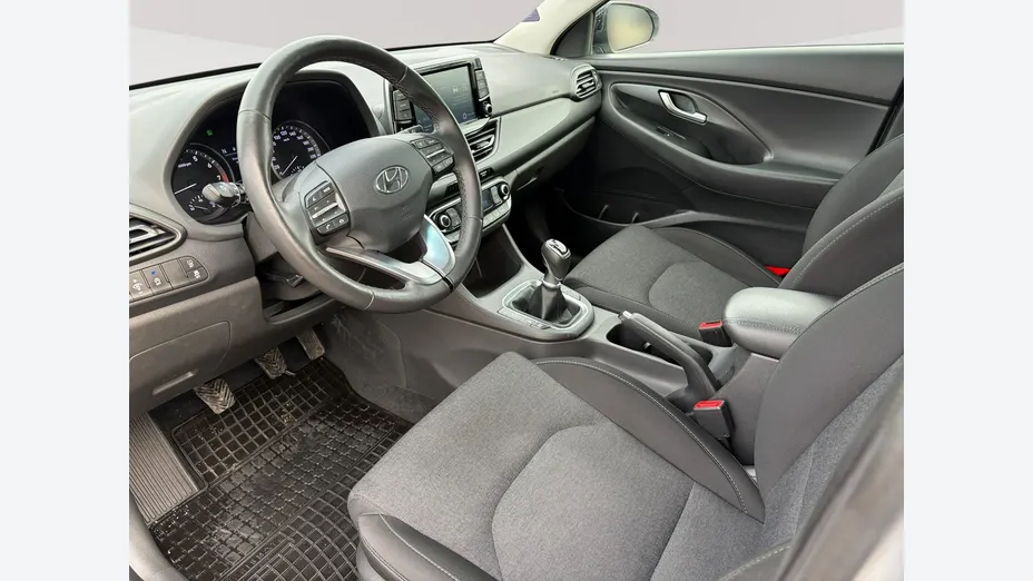 HYUNDAI i30 -
