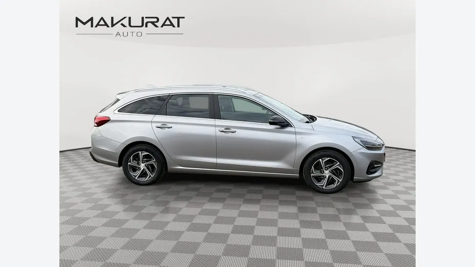 HYUNDAI i30 -
