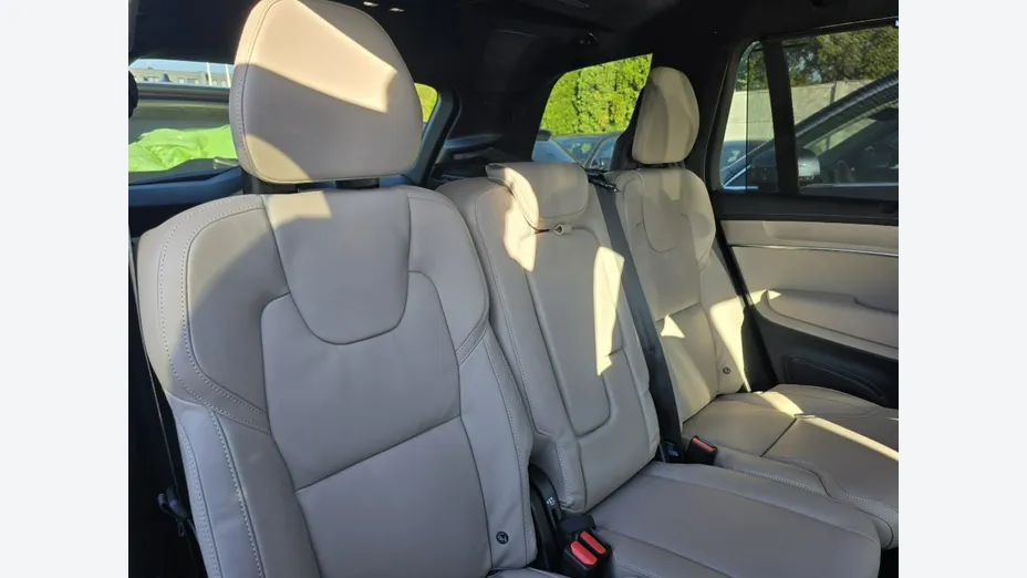 VOLVO XC90 -