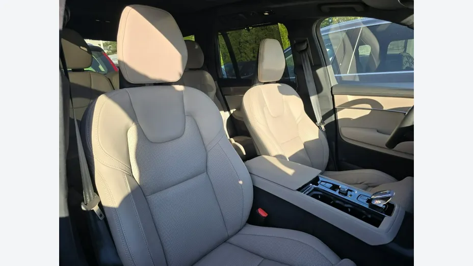 VOLVO XC90 -