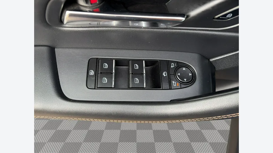 MAZDA CX-60 -