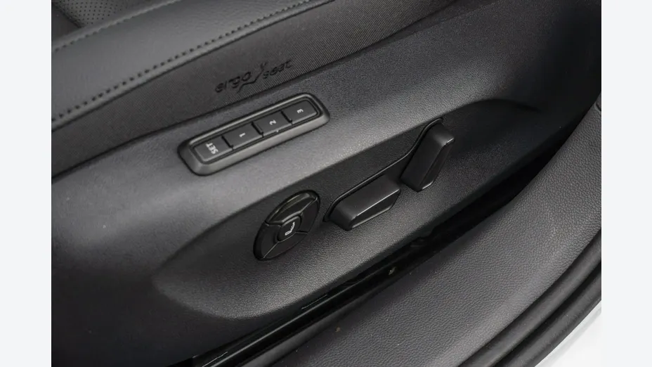 SKODA Superb -