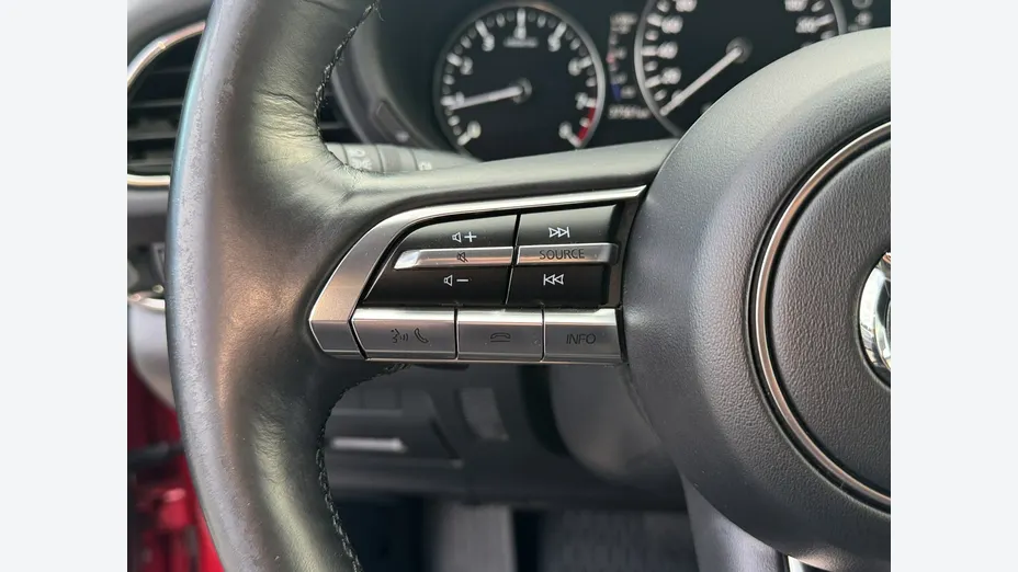 MAZDA CX-30 -