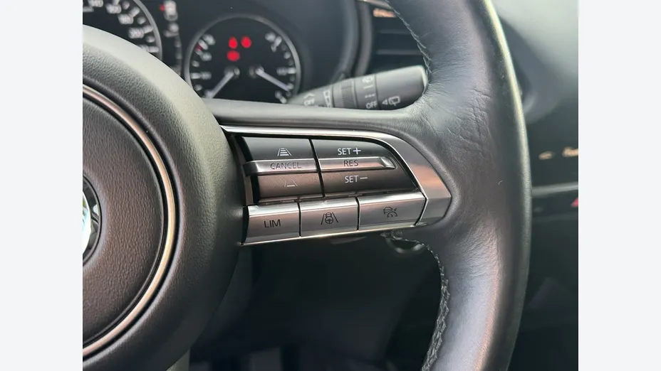 MAZDA CX-30 -
