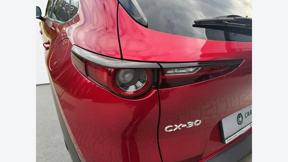 MAZDA CX-30 -