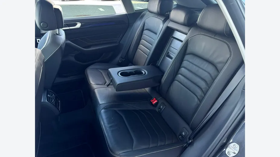 VOLKSWAGEN Arteon -