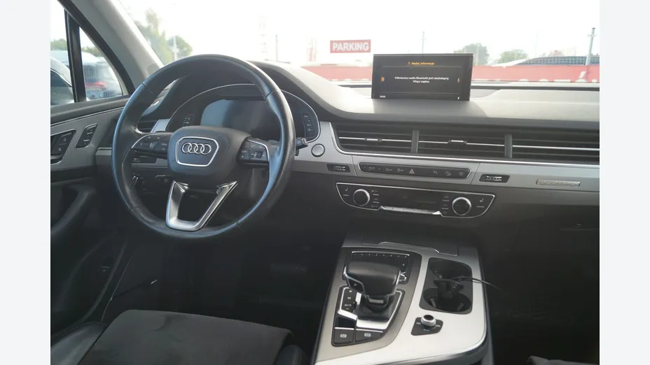 AUDI Q7 -
