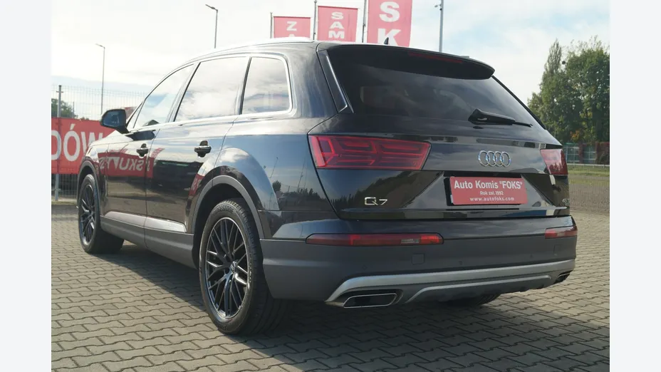 AUDI Q7 -