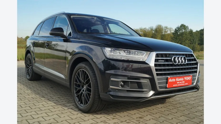 AUDI Q7 -
