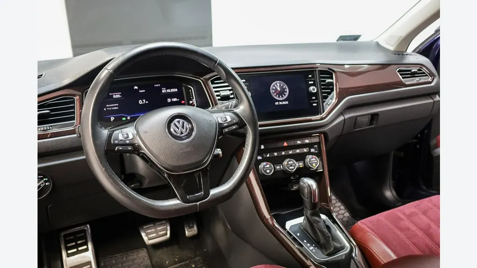 VOLKSWAGEN T-ROC -