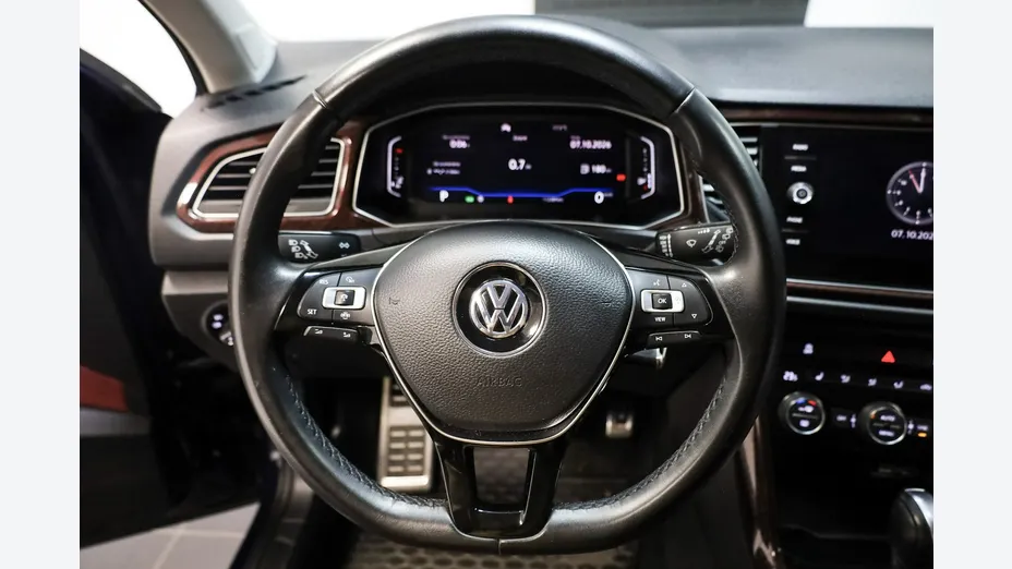 VOLKSWAGEN T-ROC -