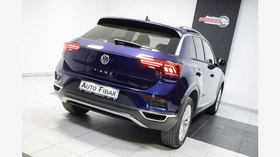 VOLKSWAGEN T-ROC -