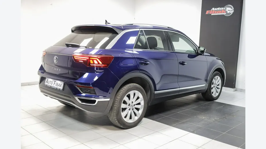 VOLKSWAGEN T-ROC -