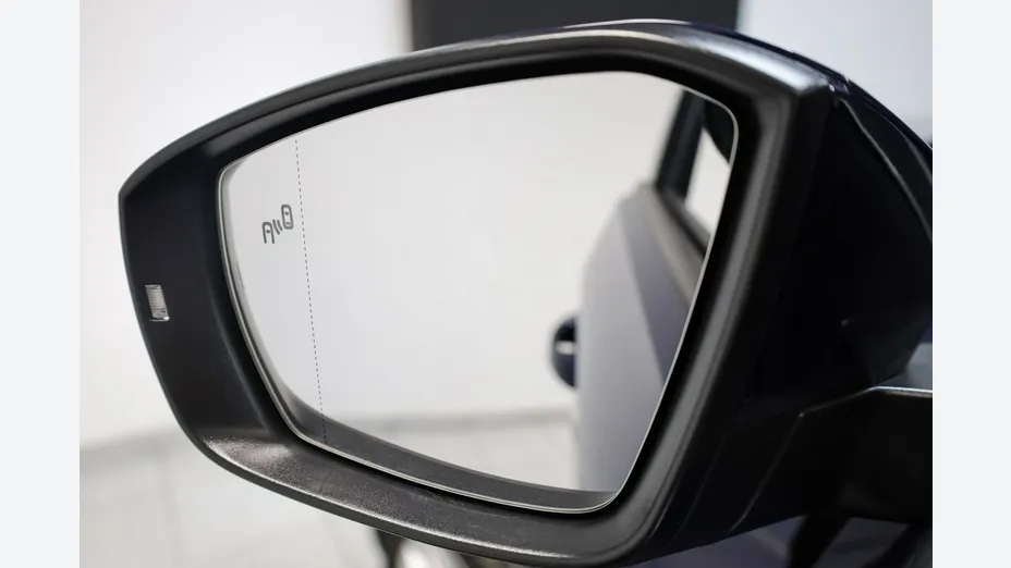 VOLKSWAGEN T-ROC -