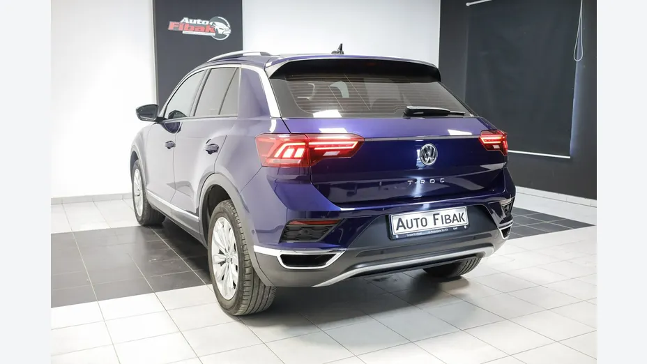 VOLKSWAGEN T-ROC -