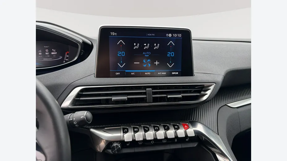 PEUGEOT 3008 -