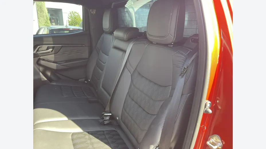 ISUZU D-Max -