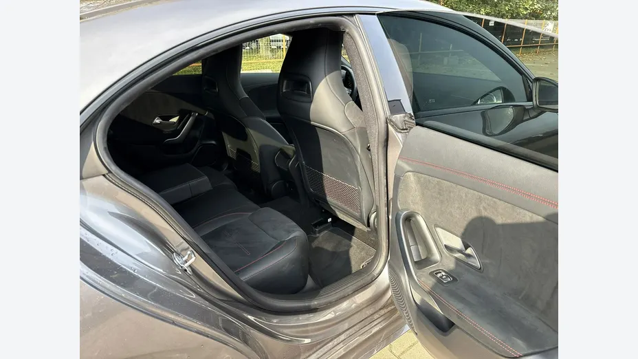 MERCEDES-BENZ CLA -