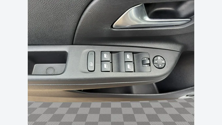 OPEL Corsa -