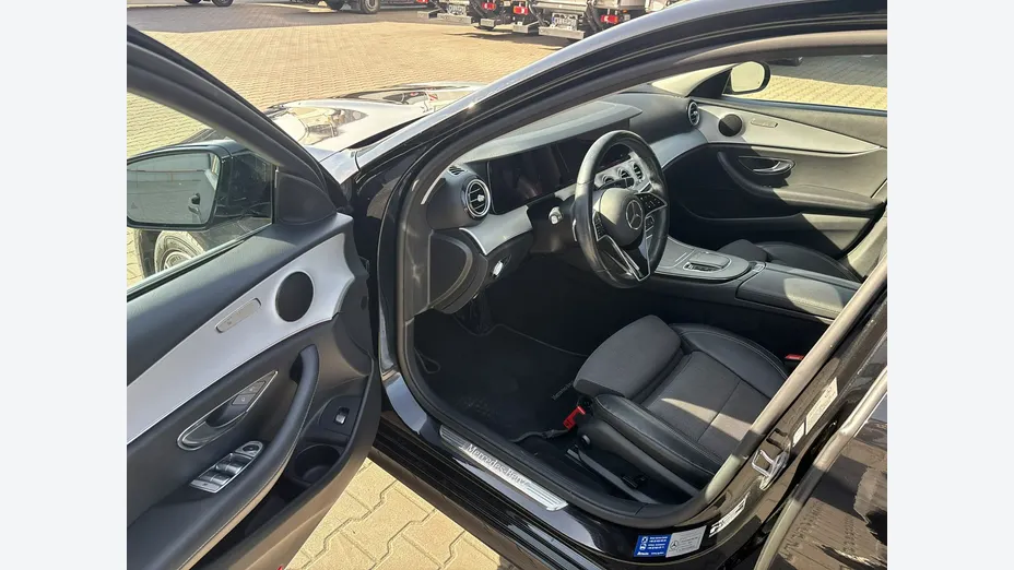 MERCEDES-BENZ E Klasa -