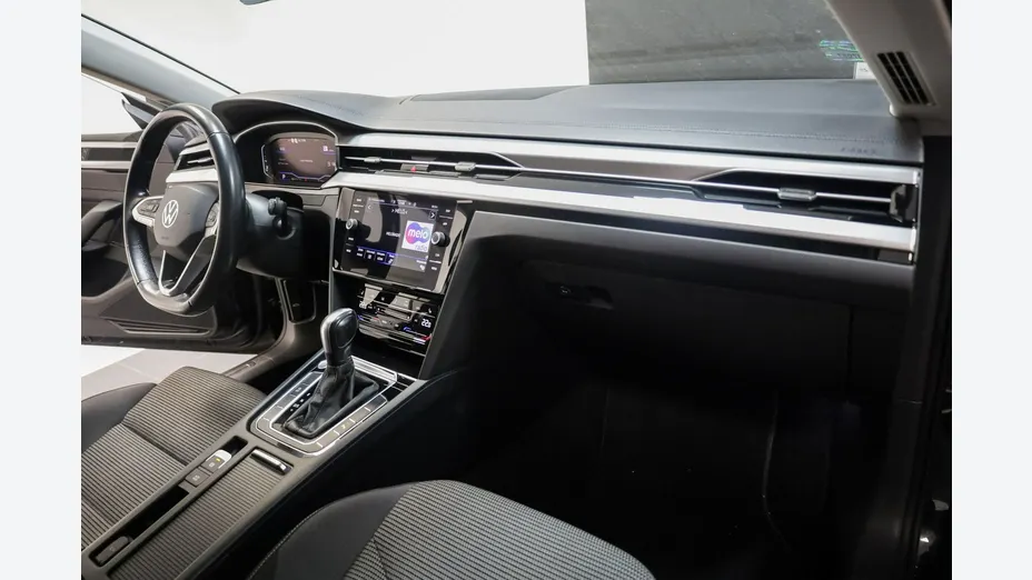 VOLKSWAGEN Arteon -