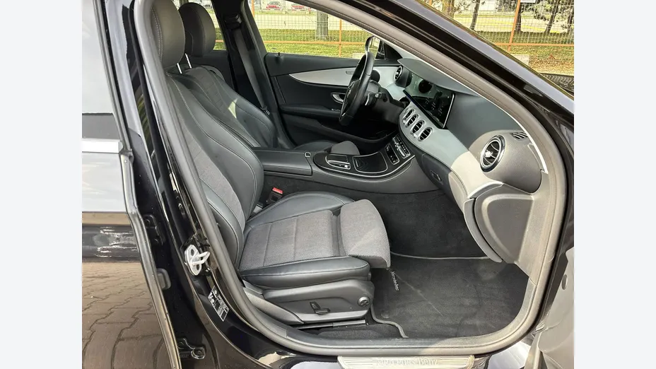 MERCEDES-BENZ E Klasa -