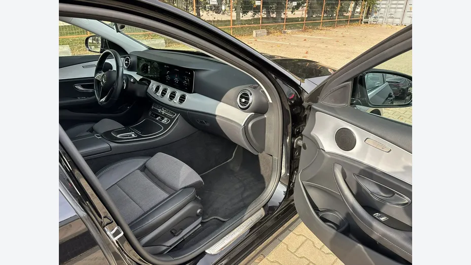 MERCEDES-BENZ E Klasa -