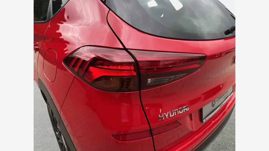 HYUNDAI Tucson -