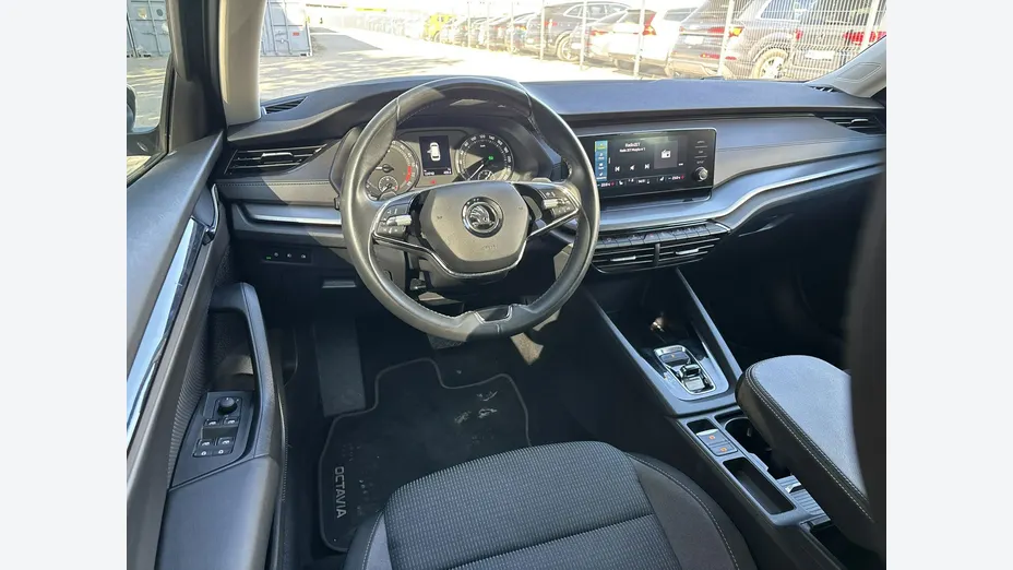 SKODA Octavia -